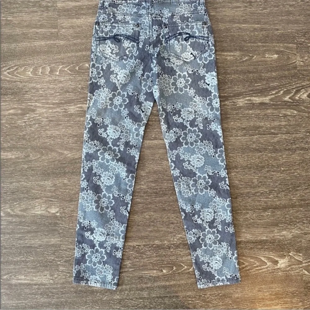 Justice Premium‎ Floral skinny jeans. Size 10. New
